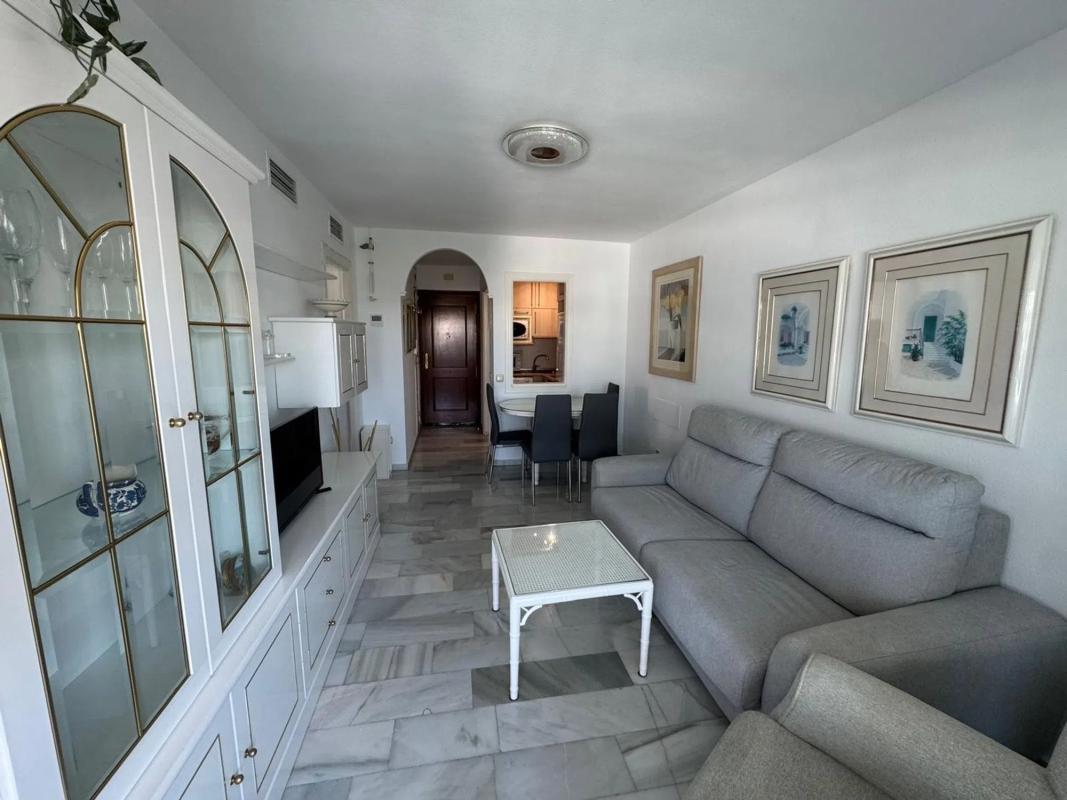 Sale of apartment in Calle Camilo José Cela, 12, Marbella
 photo 4