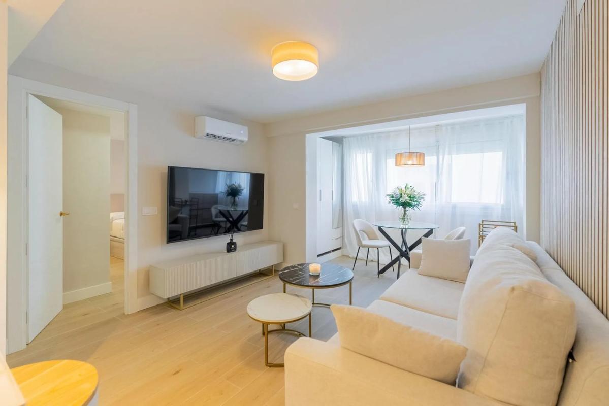 Sale of apartment in Avenida Miguel Cano, Marbella
 photo 2