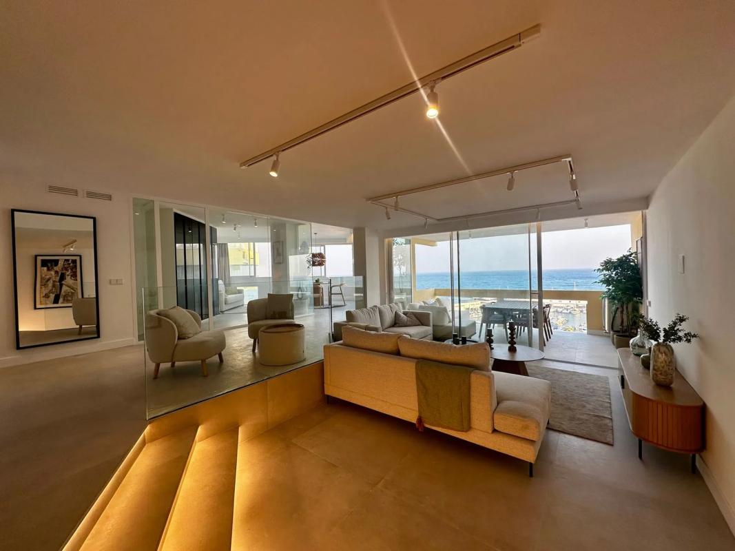 Продажа квартиры на Barrio Playa Bajadilla-Puertos, Марбелла
photo 1