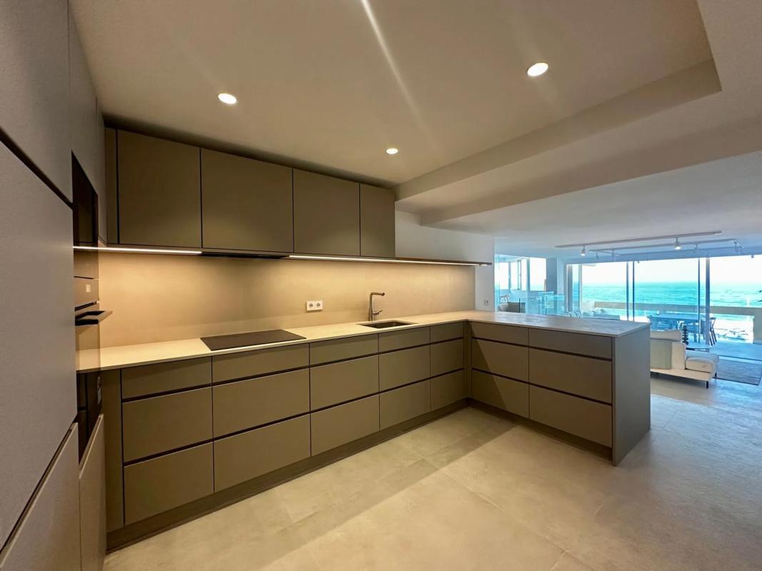 Продажа квартиры на Barrio Playa Bajadilla-Puertos, Марбелла
photo 3