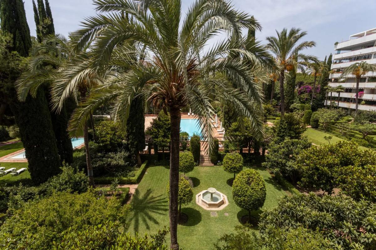 Sale of apartment in Calle Arturo Rubinstein, 3, Marbella
photo 1