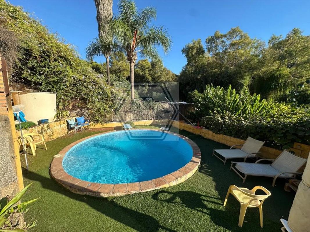 Sprzedaż niezależnego domku jednorodzinnego w Vía, Marbella photo 1