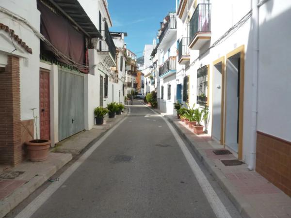 Частный шале на продаже в Calle Postigos, Марбелла photo 1