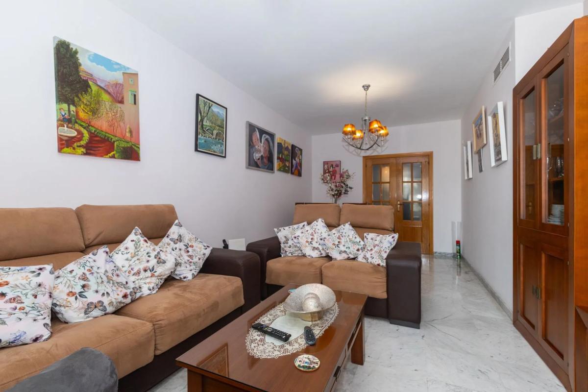 Sale of apartment in Calle de Ricardo Soriano, 34, Marbella
photo 4