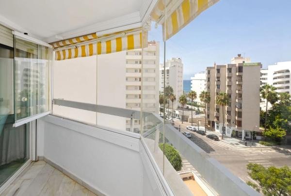 Apartment for sale in  Barrio Playa de la Fontanilla, Marbella photo 4