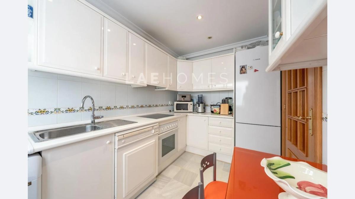 Sprzedaż mieszkania w Barrio Playa Bajadilla-Puertos, Marbella
photo 5