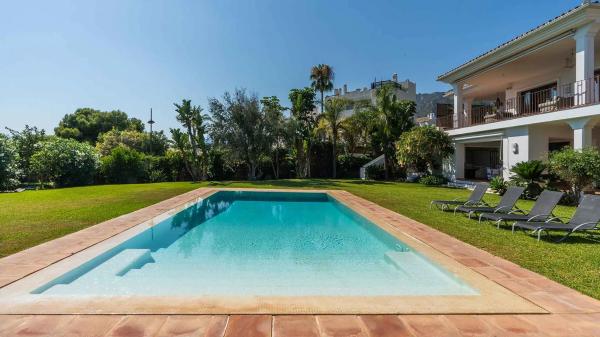 Chalet independiente en venta en Barrio La Merced, Marbella
 photo 4