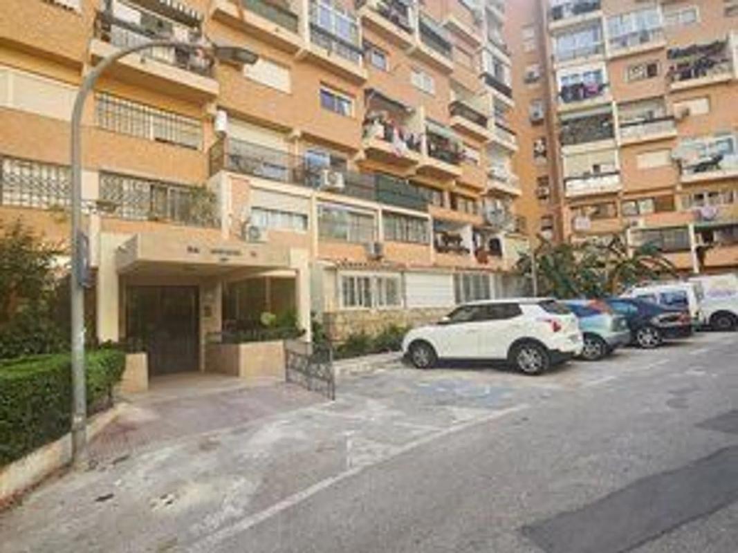 Sprzedaż studia w Avenida las Palmeras, Marbella photo 2
