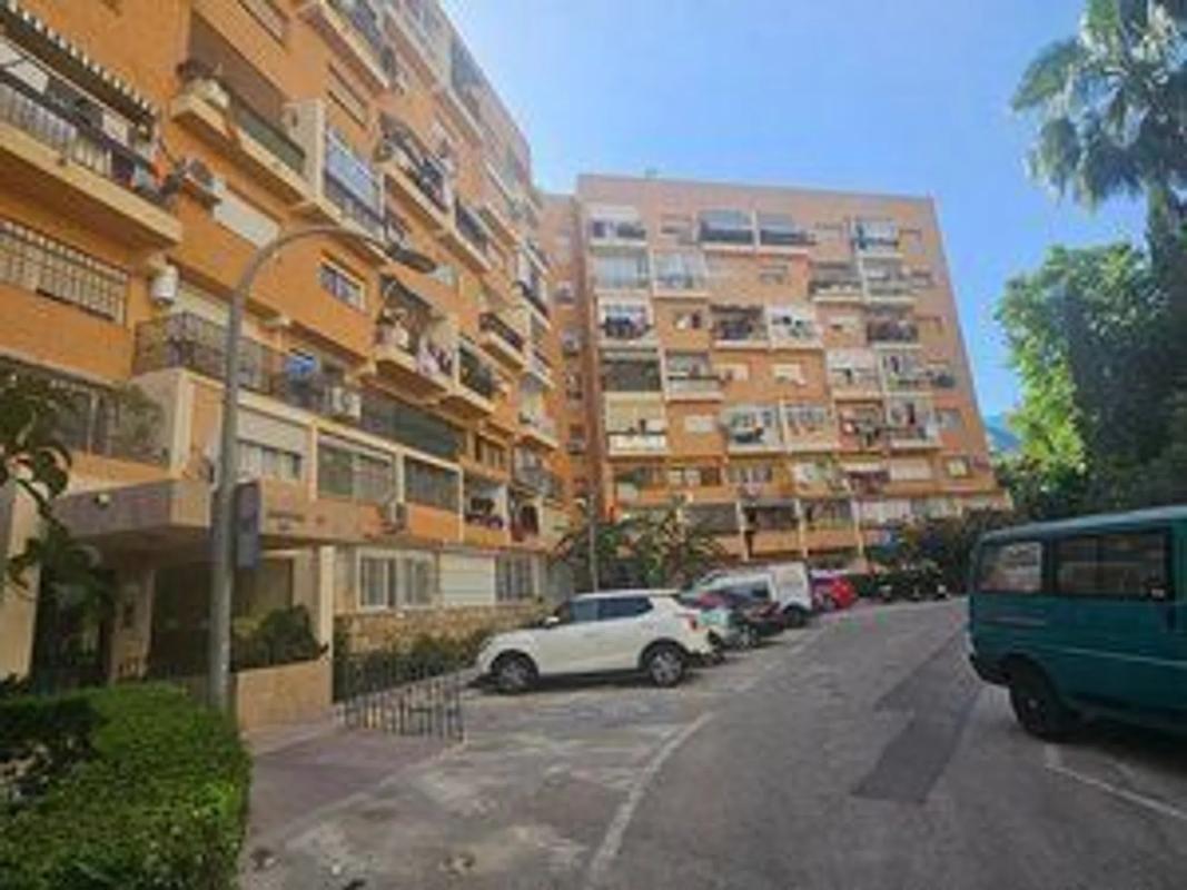Sprzedaż studia w Avenida las Palmeras, Marbella photo 4