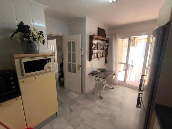 Mieszkanie na sprzedaż w  Barrio Playa Bajadilla-Puertos, Marbella photo 4