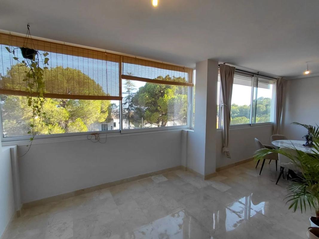 Venta de piso en Camino del Pinar, 18, Marbella
photo 1