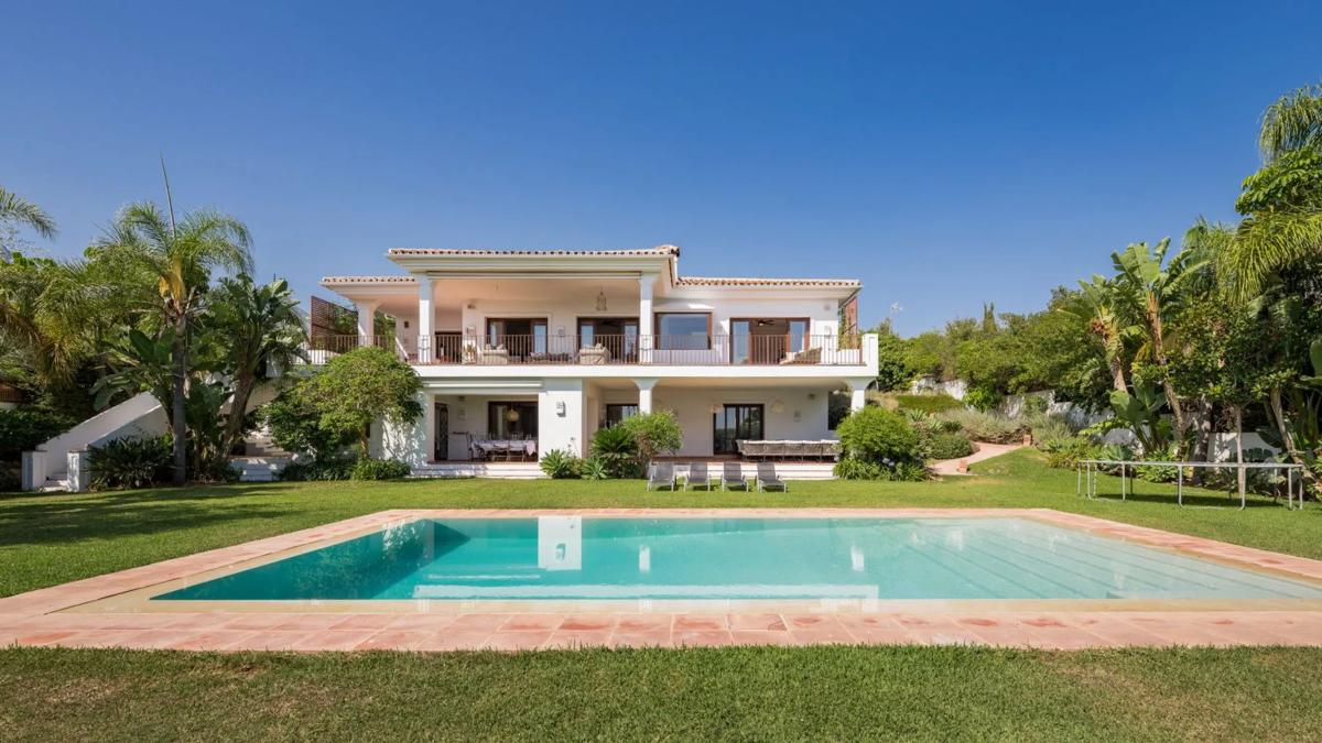 Продажа отдельного шале в Barrio Valdeolletas-Las Cancelas-Xarblanca, Марбелла photo 1