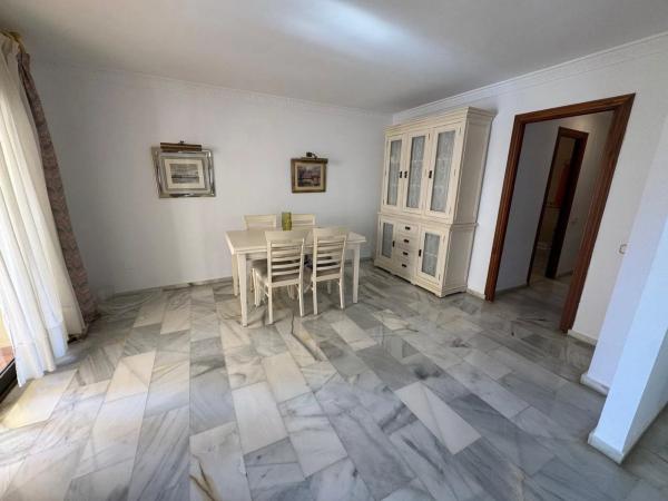 Mieszkanie na sprzedaż w  Calle Pablo Casals, Marbella photo 1