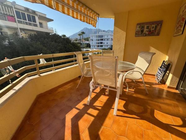 Mieszkanie na sprzedaż w  Calle Pablo Casals, Marbella photo 2