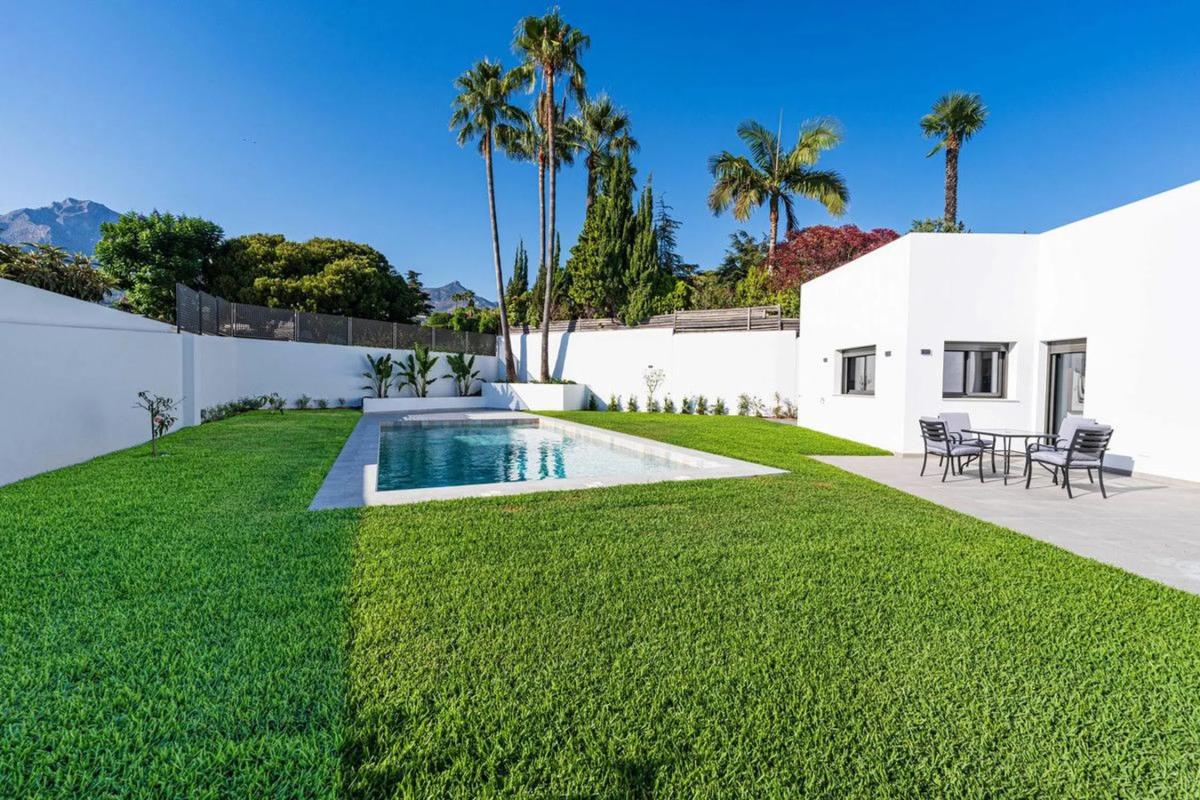 Sale of independent chalet in La Merced Chica, 31, Marbella
photo 4