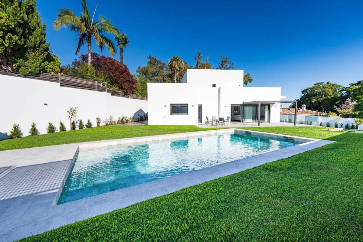 Sale of independent chalet in La Merced Chica, 31, Marbella
photo 5