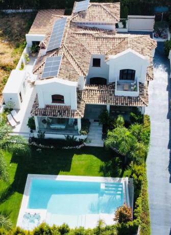 Chalet independiente en venta en Conjunto Vistamar, 1 X, Marbella
photo 1