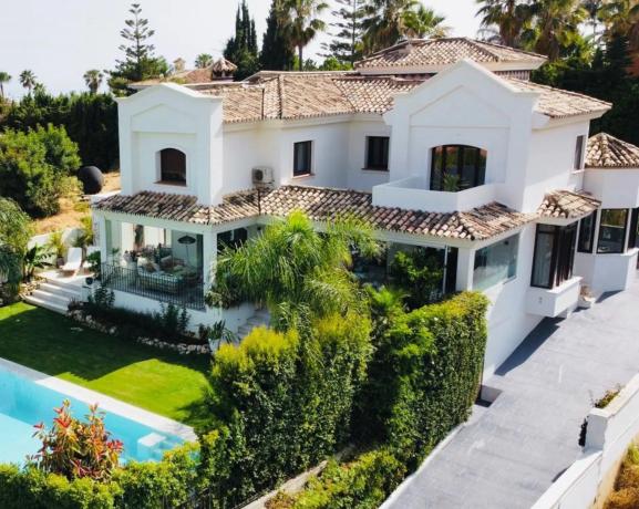 Chalet independiente en venta en Conjunto Vistamar, 1 X, Marbella
thumbnail 1
