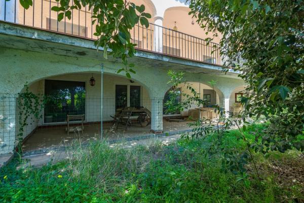 Частный шале на продаже в Barrio Playa Bajadilla-Puertos, Марбелла photo 1