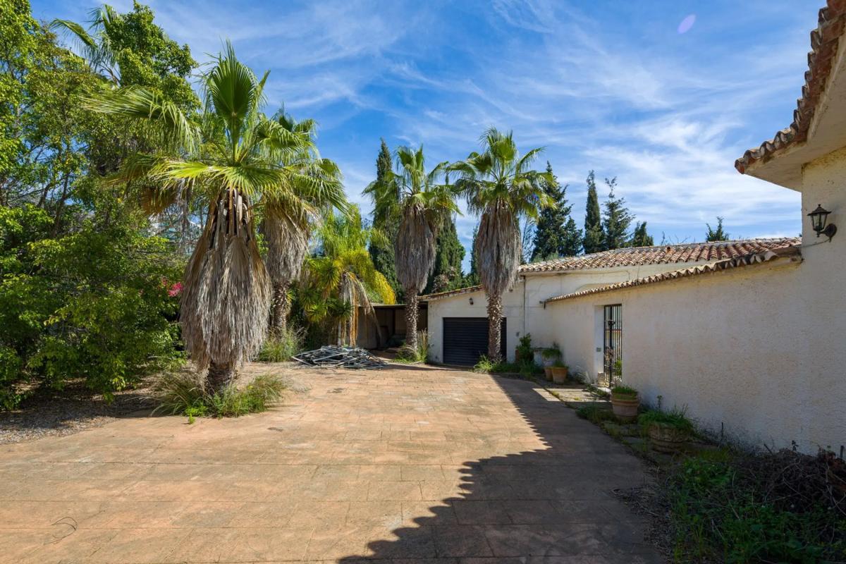 Venta de chalet independiente en Barrio Playa Bajadilla-Puertos, Marbella
 photo 4