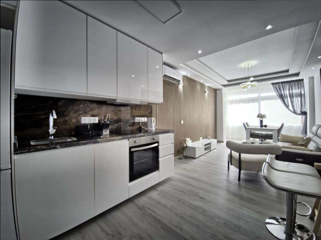 Продажа квартиры на Avenida Ricardo Soriano, 35, Марбелла
photo 2