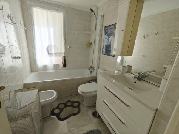 Piso en venta en Barrio Playa Bajadilla-Puertos, Marbella
 photo 1