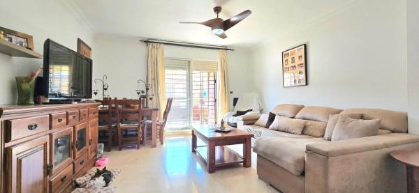 Piso en venta en Calle Abeto, Marbella
 photo 2
