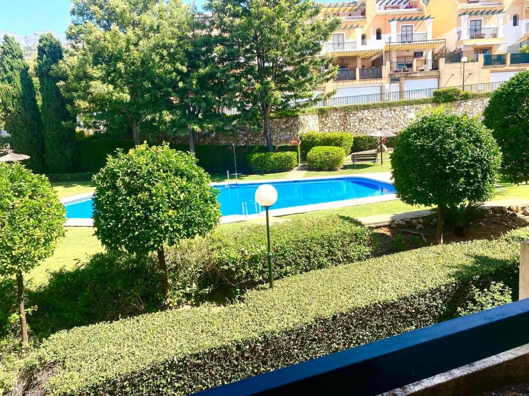 Venta de chalet adosado en  CM TRAPICHE (DEL) , Marbella photo 2