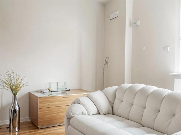 Piso en venta en Calle de Ramón Gómez de la Serna, Marbella
 photo 3