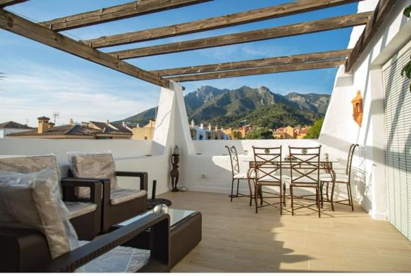 Terraced house for sale at Calle Maestro Don José Alcalá , Marbella thumbnail 1