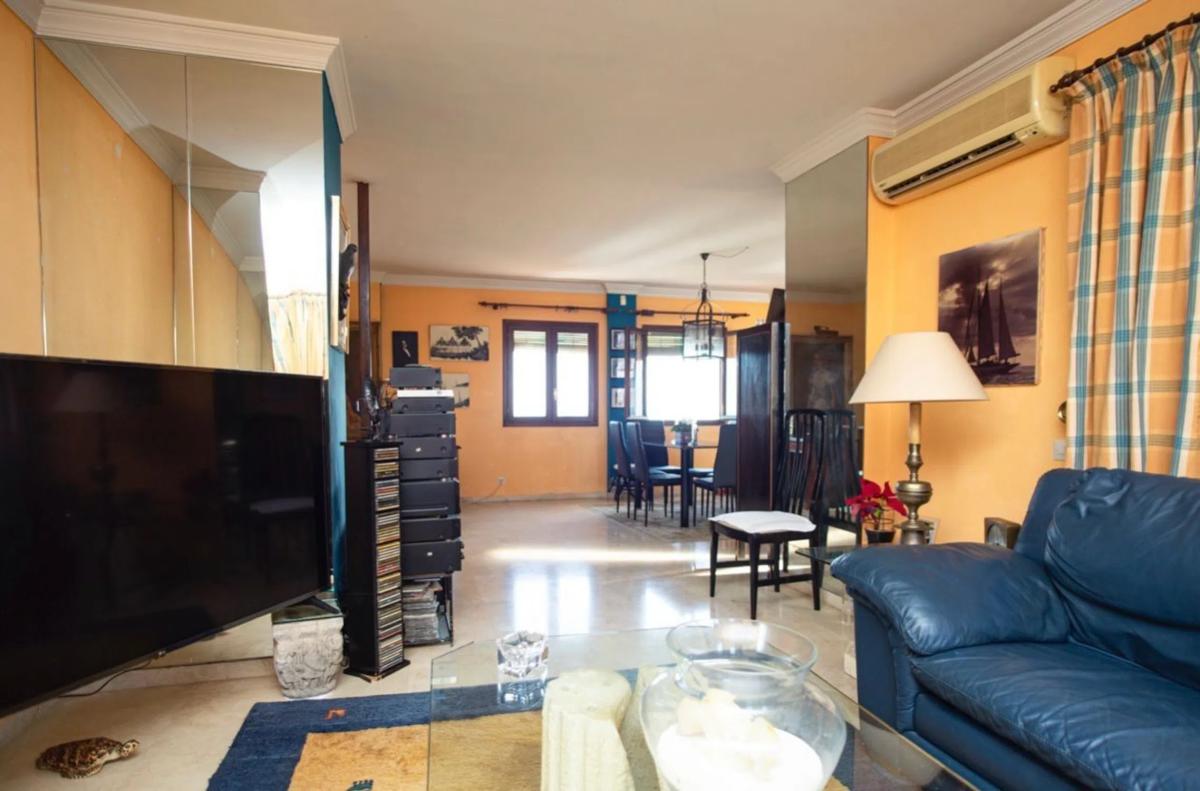 Venta de chalet adosado en Calle Maestro Don José Alcalá , Marbella photo 3