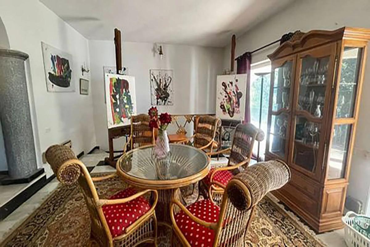 Venta de chalet independiente en Barrio Valdeolletas-Las Cancelas-Xarblanca, Marbella
 photo 3