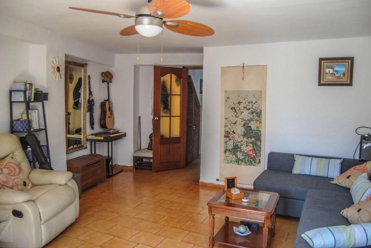 Properties for sale and rent in Spain photo 3