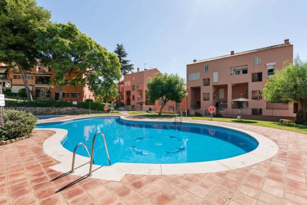 Дуплекс на продажу в Barrio Valdeolletas-Las Cancelas-Xarblanca, Марбелла photo 1