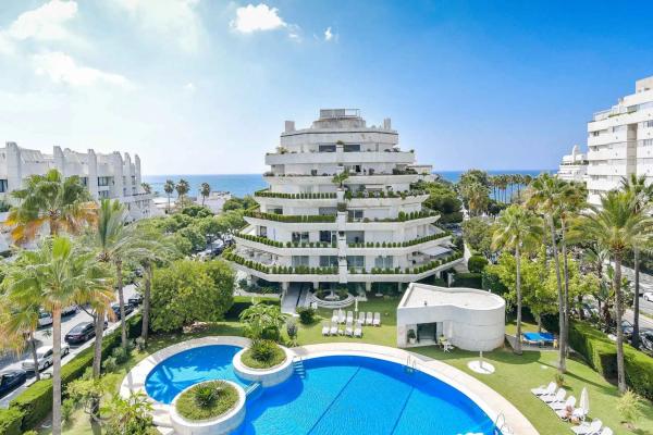 Piso en venta en Calle Estébanez Calderón, 137 -9, Marbella
 photo 2