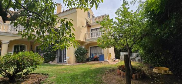 Chalet independiente en venta en Calle la Pimienta, Marbella
thumbnail 1