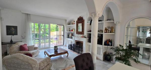 Chalet independiente en venta en Calle la Pimienta, Marbella
 photo 4