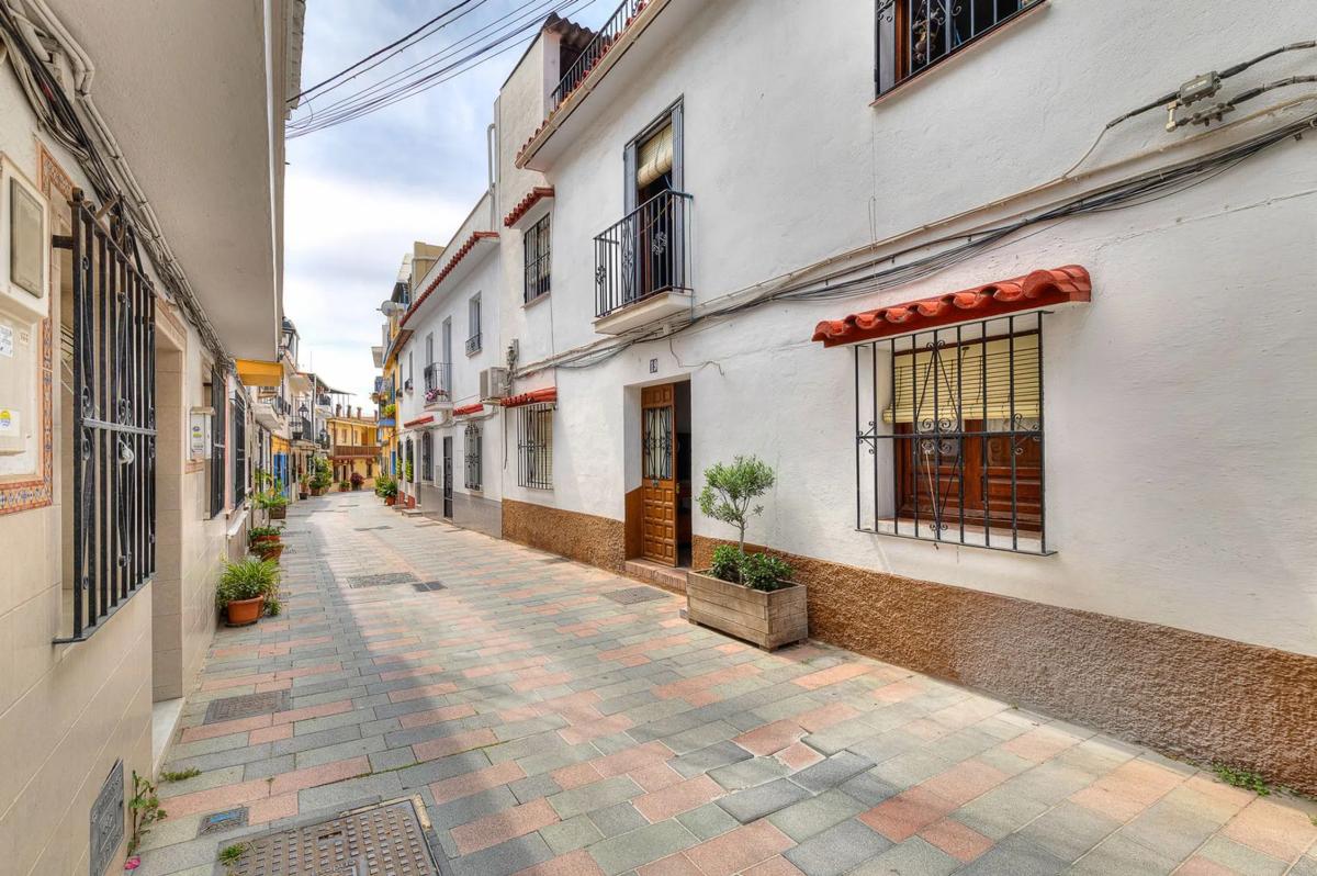 Продажа отдельного шале в Calle Santo Domingo, Марбелла photo 4