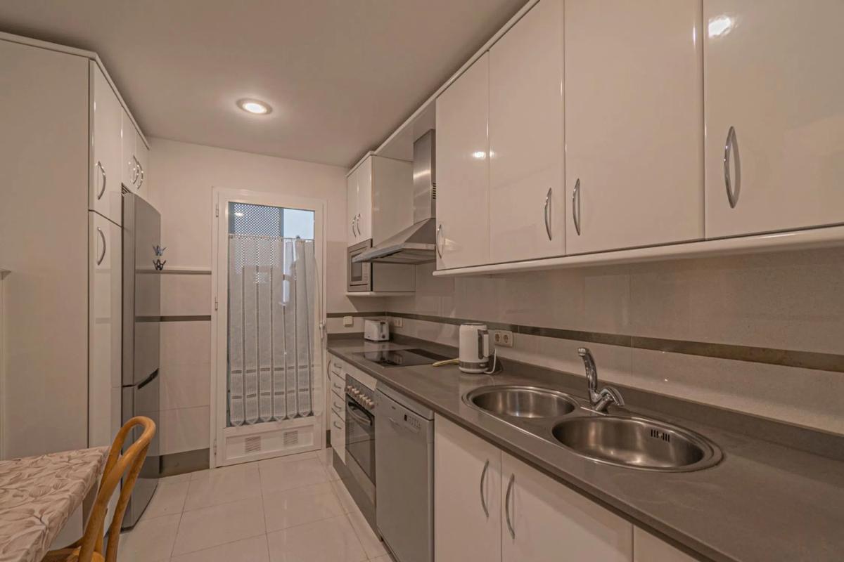 Venta de piso en Calle José Meliá, Marbella
 photo 4