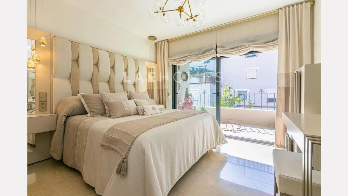 Venta de ático en  Barrio Playa Bajadilla-Puertos, Marbella photo 3