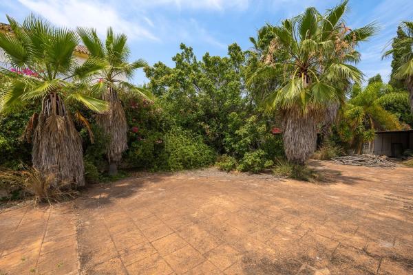 Chalet independiente en venta en Barrio Valdeolletas-Las Cancelas-Xarblanca, Marbella
 photo 2