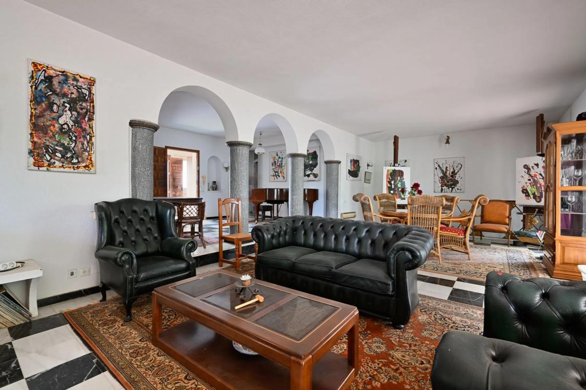 Venta de chalet independiente en Barrio Valdeolletas-Las Cancelas-Xarblanca, Marbella
photo 4