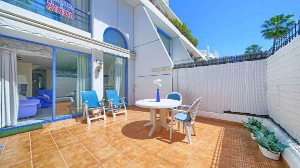 Piso en venta en Calle de Ramón Gómez de la Serna, 61, Marbella
 photo 2