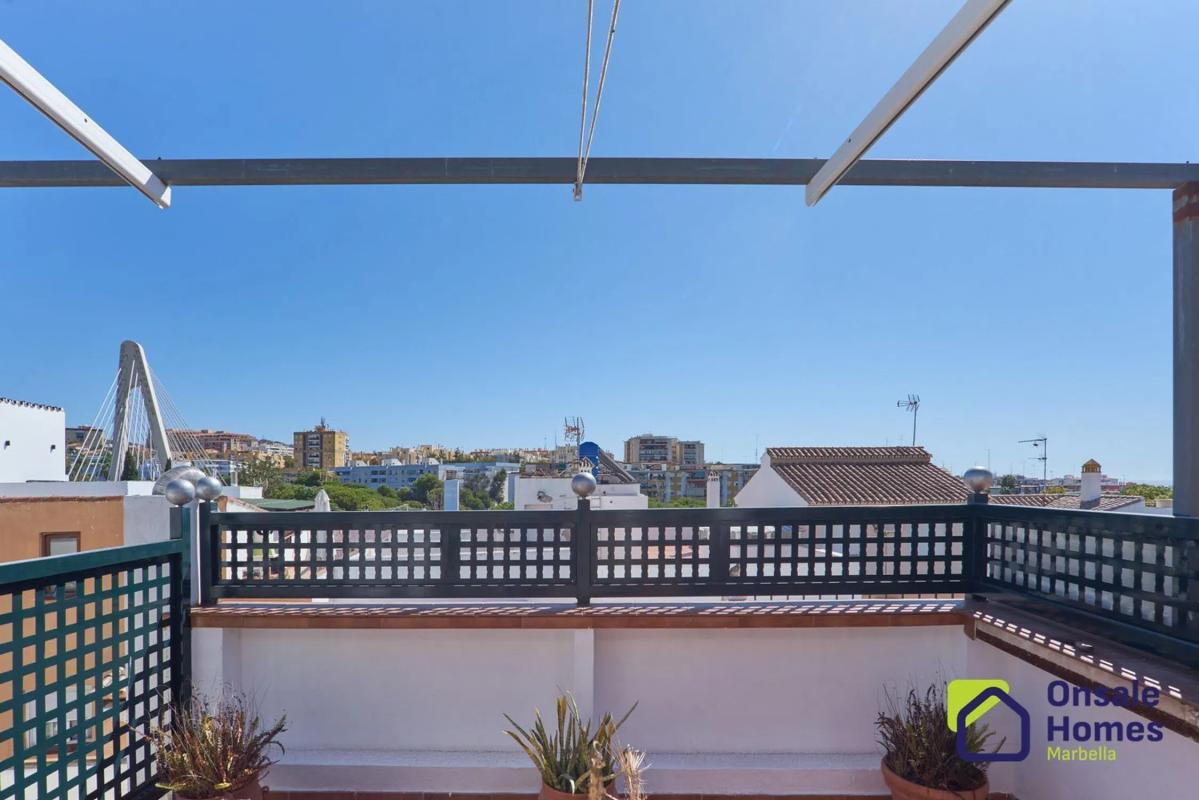 Продажа отдельного шале в Calle Lobatas s/n, Марбелла photo 4