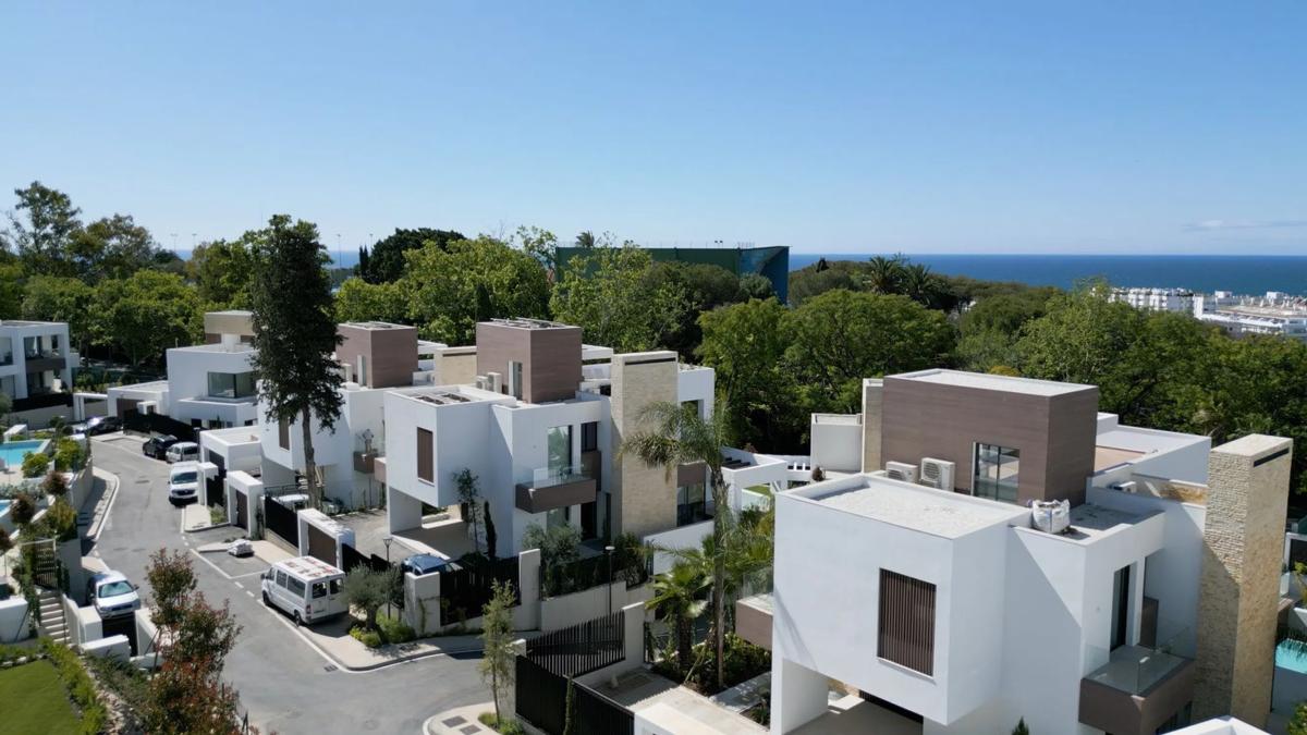 Sale of independent chalet in Barrio Casco Antiguo, Marbella
photo 5