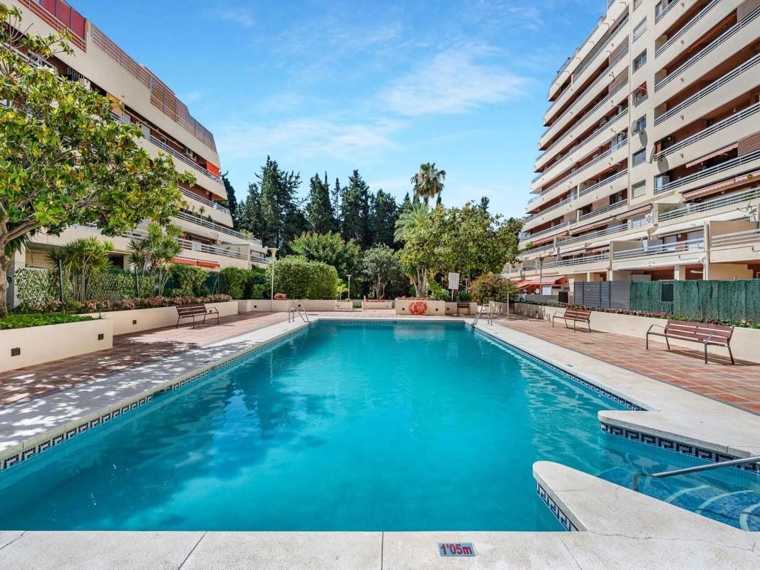Venta de piso en Avenida Arias Maldonado, Marbella
 photo 3