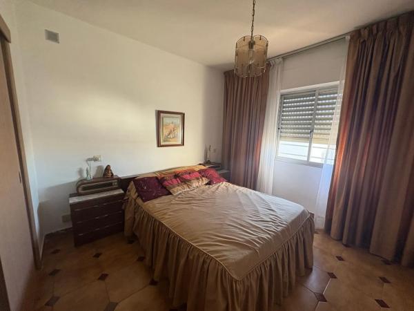Квартира на продажу на Calle Rodrigo de Triana, Марбелла photo 1