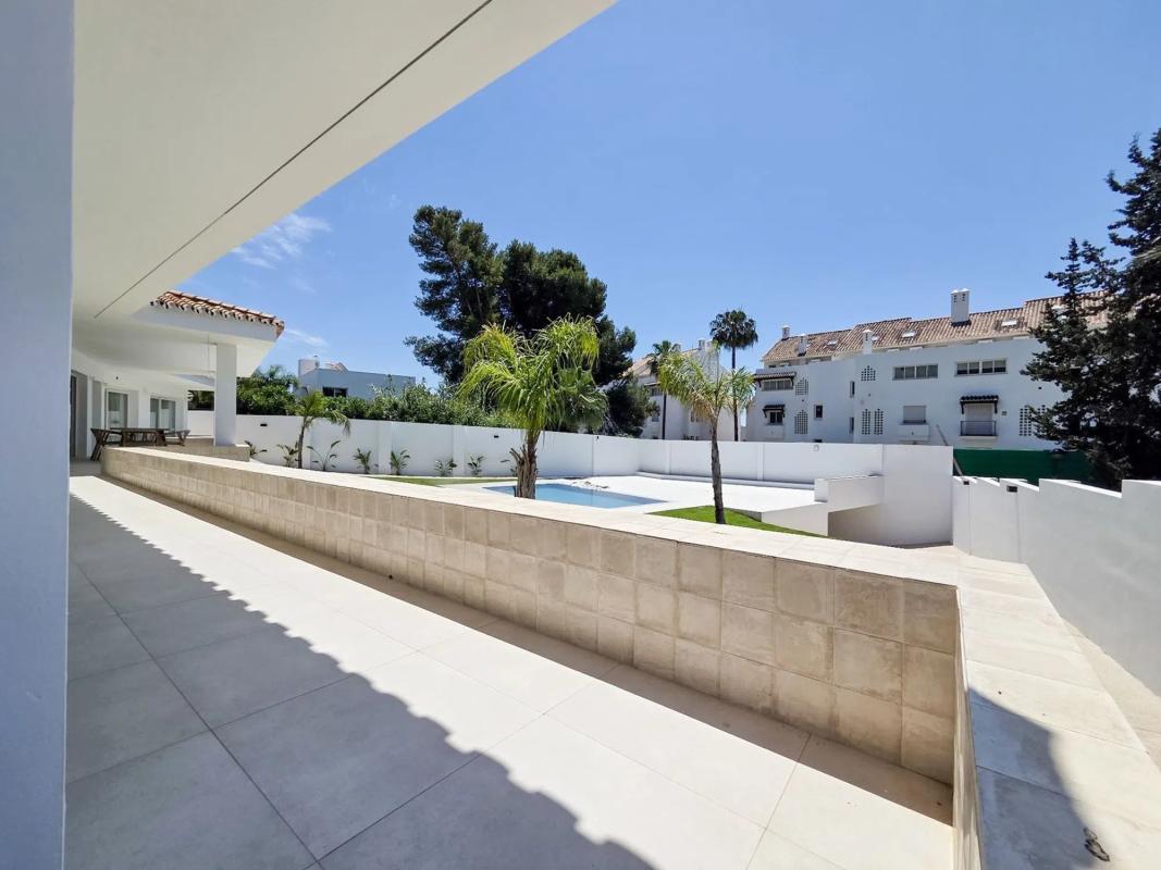 Sale of independent chalet in Paseo de los Jazmines, Marbella
photo 5