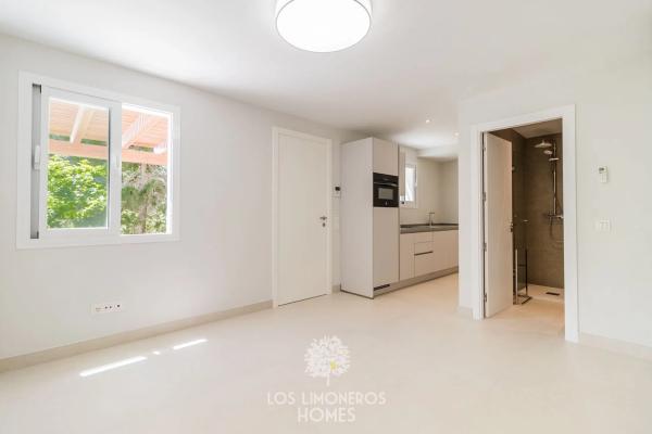 Chalet independiente en venta en Calle Hermanos Belón Lima, Marbella
 photo 4