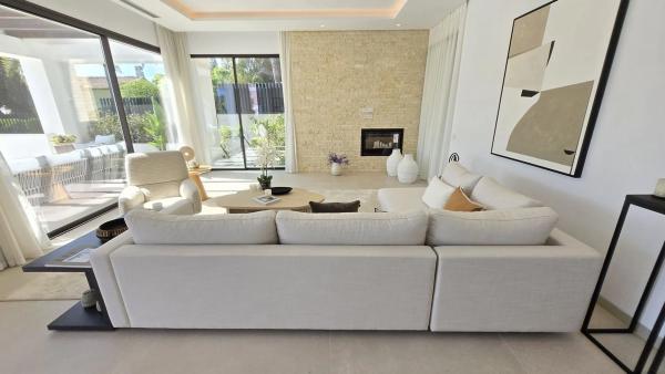 Chalet independiente en venta en Barrio La Merced, Marbella
 photo 4